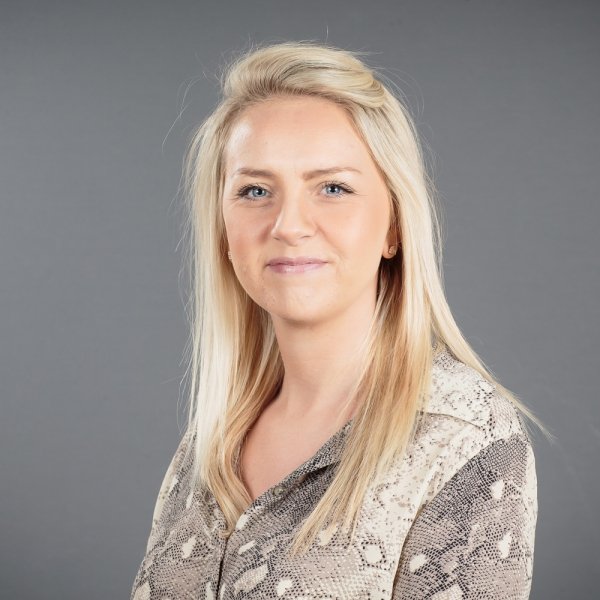 Laura Bradshaw